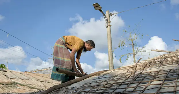 Can you negotiate with roofing contractors