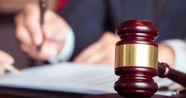 What is an internet lawyer