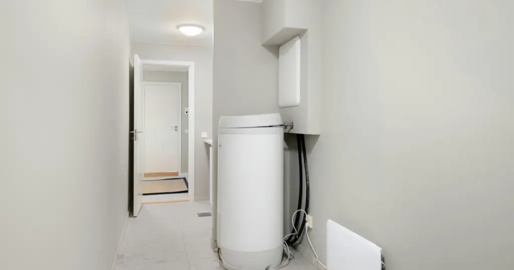 What plumbing device prevents backflow